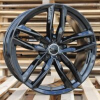 R18x8  5X112  ET  39  66.5  BK690  (BY1126)  Black (BL)  For AUD  (Z1)